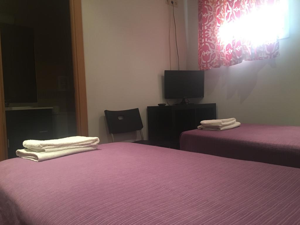 Hostal R. Lido Madrid Eksteriør billede